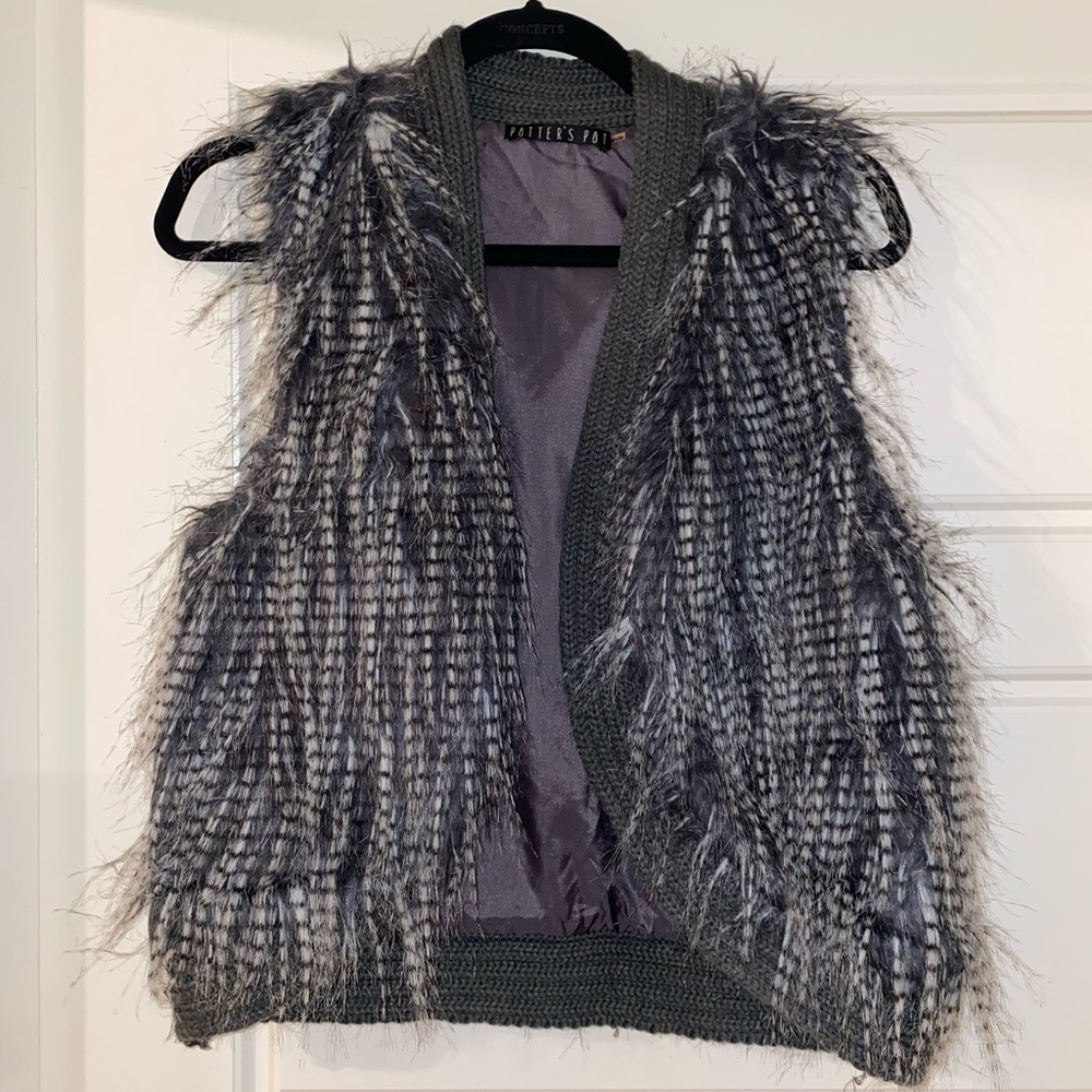 Potter’s Pot faux fur vest